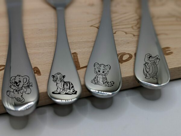 Kinderbesteck Tierfreunde mit Namen – 4-teilig personalisiert