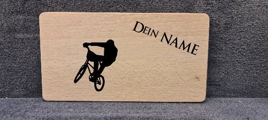 1902202567b59ab507abb.jpeg Frühstücksbrett Mountainbike & BMX - personalisiert mit Name aus Buche