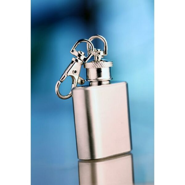 Unbeschrifteter silberner Mini-Flachmann mit Schraubverschluss und Karabiner