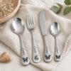 Messer, Gabel, Löffel und kleiner Löffel mit personalisiertem Namen und Schmetterlingsmotiven