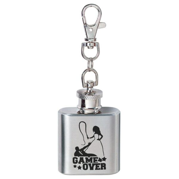 Silberner Mini-Flachmann mit Karabiner und großflächigem graviertem Motiv