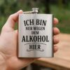 Flachmann Silber mit Wunschtext Silberner Edelstahl-Flachmann mit großflächigem graviertem Spruch