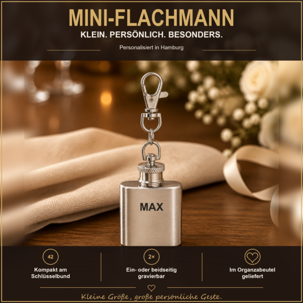 Personalisierter Mini-Flachmann aus Edelstahl mit Karabiner in warmer Geschenkdekoration